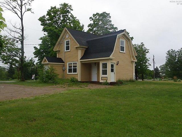 Beautifully Updated Century Home In South Farmington
