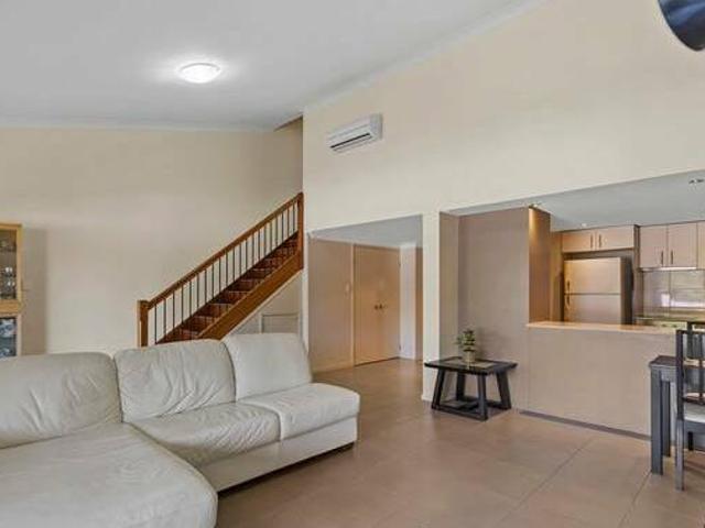 Beautifully well maintained threebedroom apartment with a unique splitlevel design