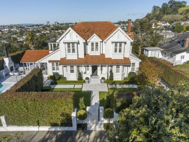Beautifully Appointed Secure Family Property