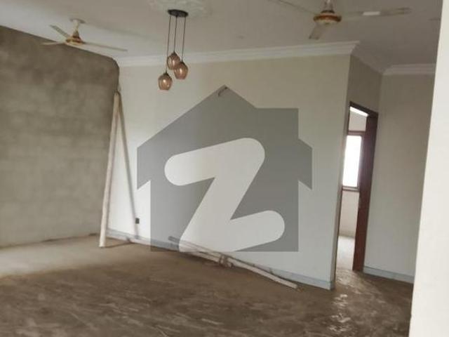 Beautifully Constructed House Is Available For Sale In DHA Phase 1