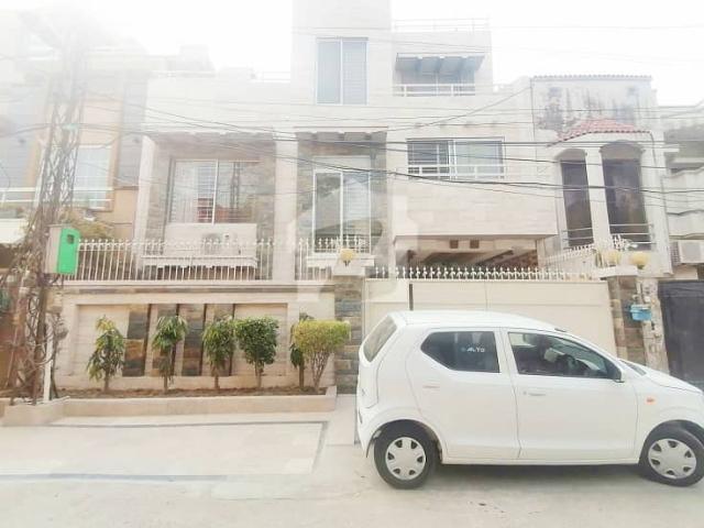 Beautifully Constructed House Is Available For Sale In Model Town Block M