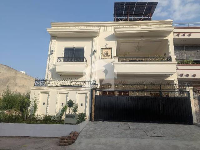 Beautifully Designed 10 Marla House For Sale In Cabinet Division Society E 17/3, Islamabad