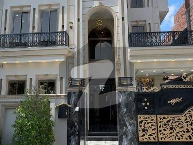 Beautifully Designed 10 Marla House In Prime Location In Citi Housing Jhelum Citi Housing Scheme