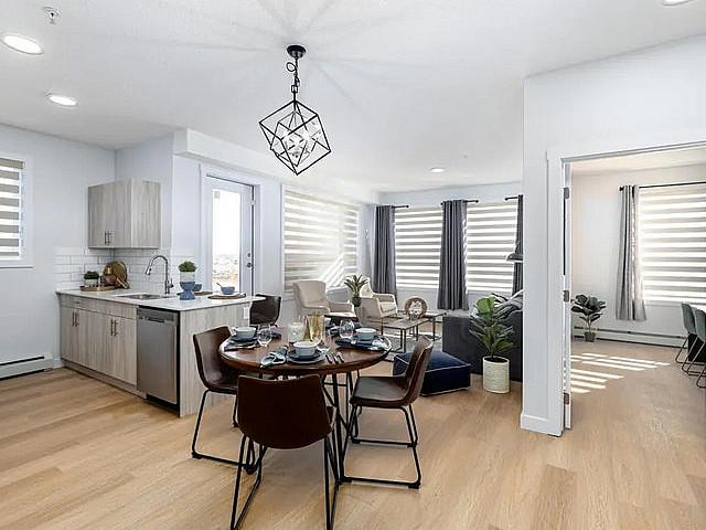 Beautifully Designed And Modern Suites With The View At Secord |