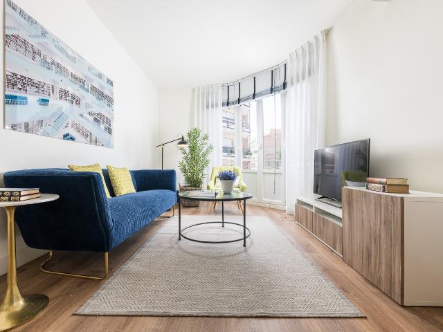 Beautifully designed apartment on lively calle Ponzano