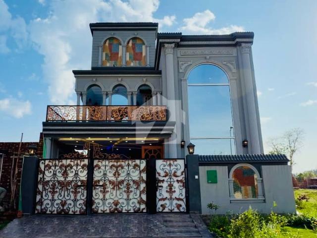 Beautifully Designed Brand New 8 Marla House in Prime Location of Bahria Orchard Available For Sale