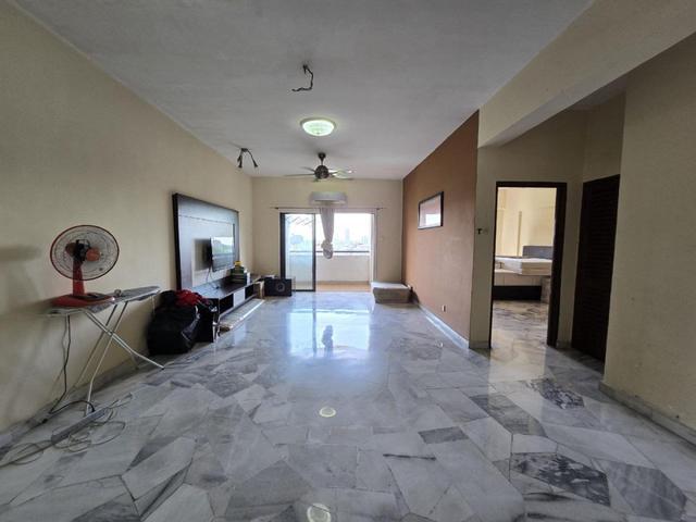 Beautifully Furnished Sri Alam Condo Seksyen 13 Shah Alam