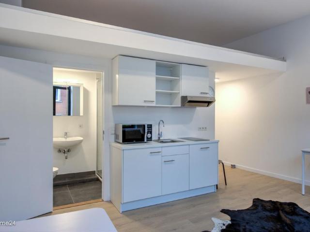 Beautifully furnished studio!
