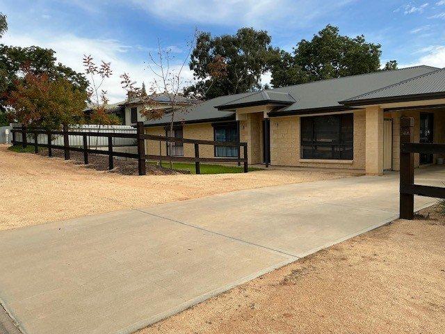 Beautifully Presented Executive Home