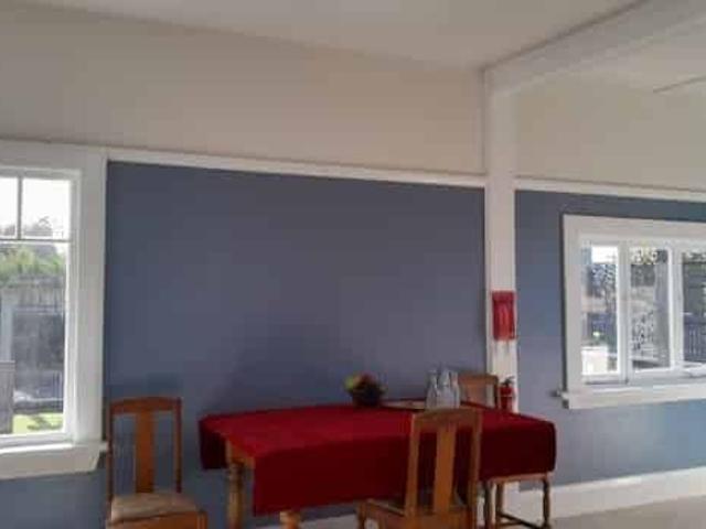 Beautifully presented family home offers space!