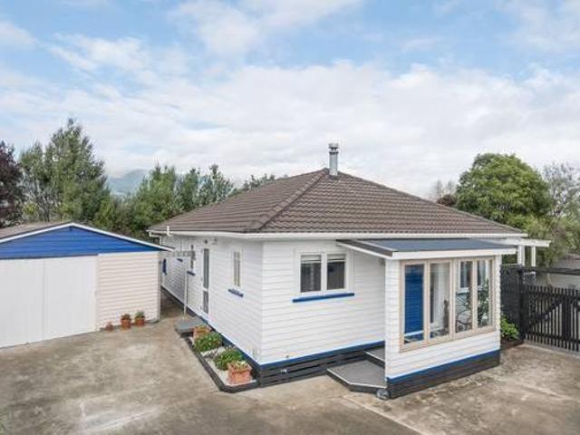 Beautifully presented in a prime location
