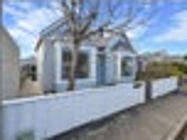 Beautifully Presented Villa With Modern Comfort