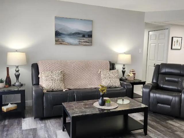 Beautifully Reno'd Two Bedroom Condo in Convenient Location at Checkmate Hill