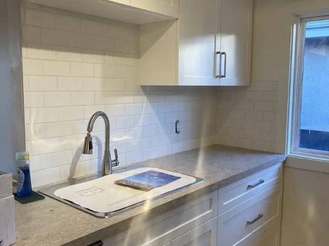Beautifully Renovate Upper Floor Duplex