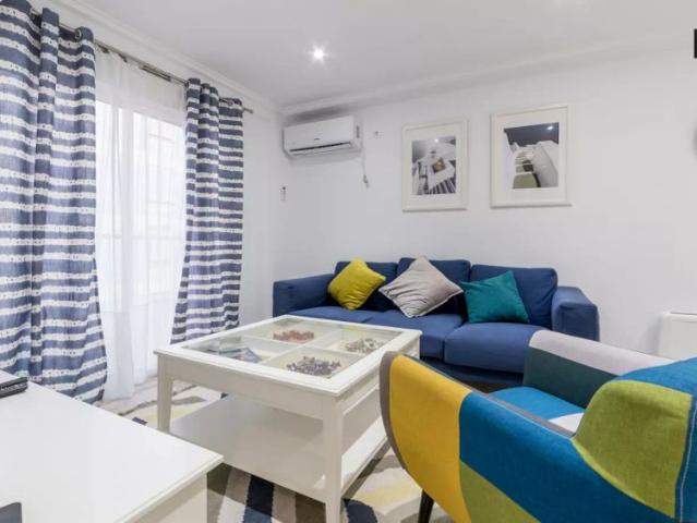 Beautifully renovated 3 bedroom apartment for rent in Poblats Marítims