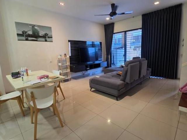 Beautifully Renovated 3 Storey with Balcony Setia Utama 2 For Sale