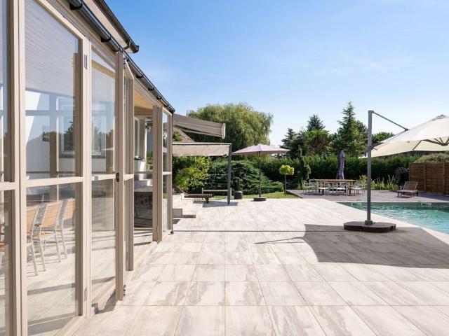 Beautifully renovated 6.5 room farmhouse