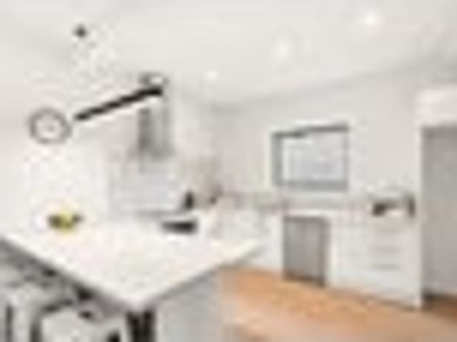 Beautifully Renovated Home in Sought After Waiwhet