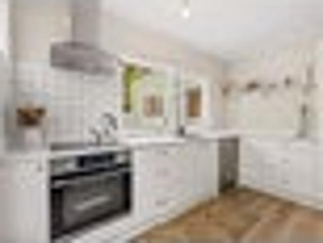 Beautifully Renovated & Inviting by the Beach