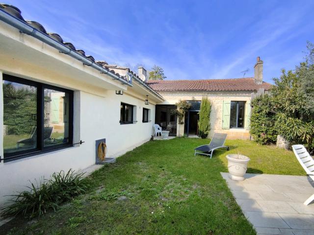 BEAUTIRAN, Maison de Village de 150 m²