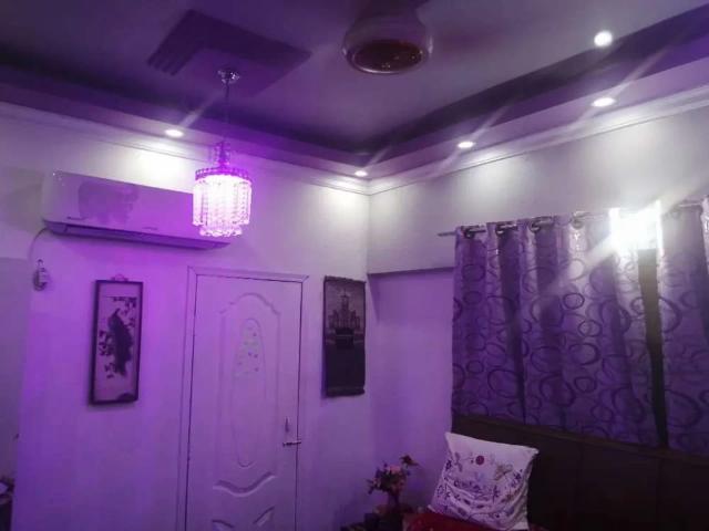 Beauty full flat for sale cheap rate Karachi Gulshan E Iqbal Block 9 ID 24926