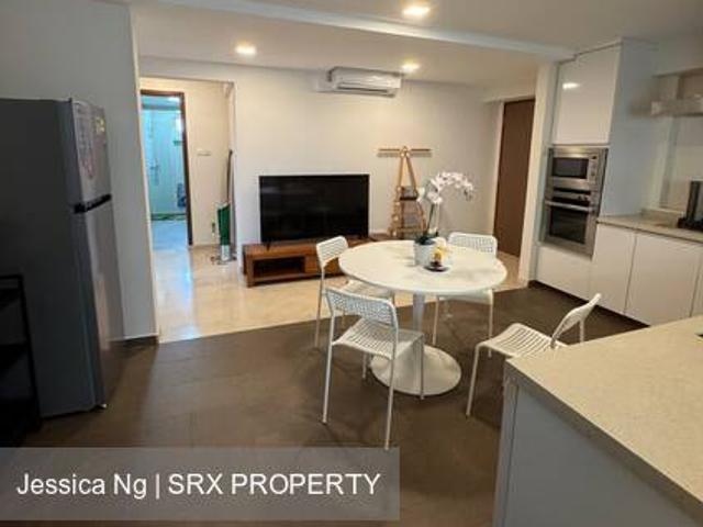 Beauty World Centre D21, Apartment