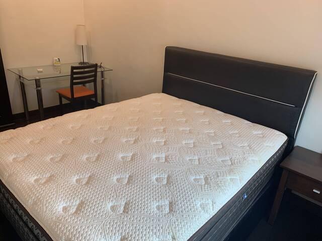 Beauty World MRT 5 Min | Aircon + WiFi + Utilities | Light Cooking | Near NP, SIM, NUS | No Agent Fe