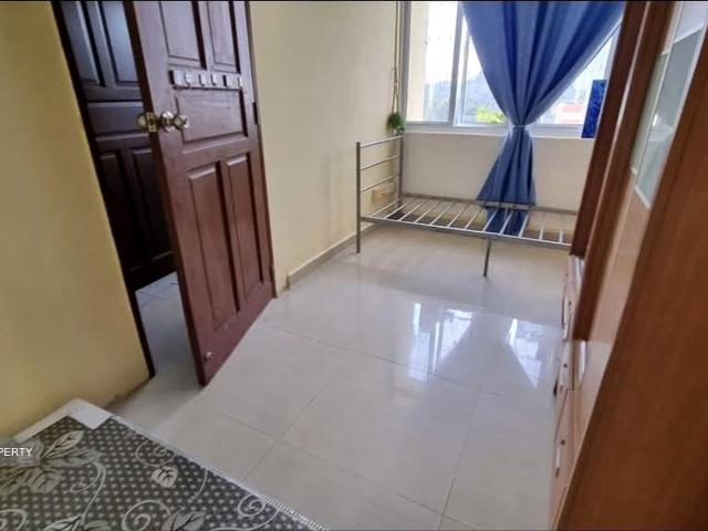 Beauty World Plaza D21, Apartment