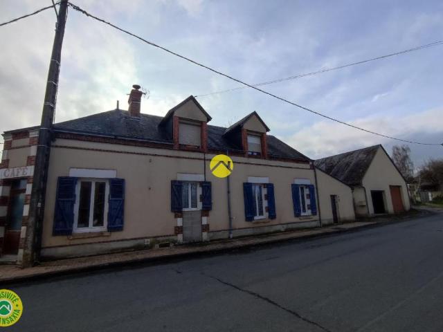 BEAUX VOLUMES AVEC GRANDS GARAGES !