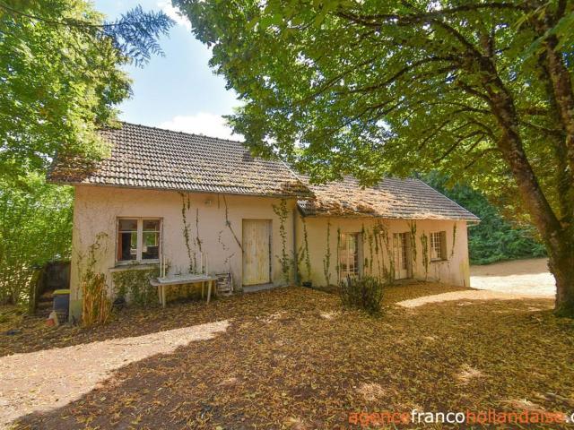 Beaux volumes et potentiel attractif 140m² Meilhards
