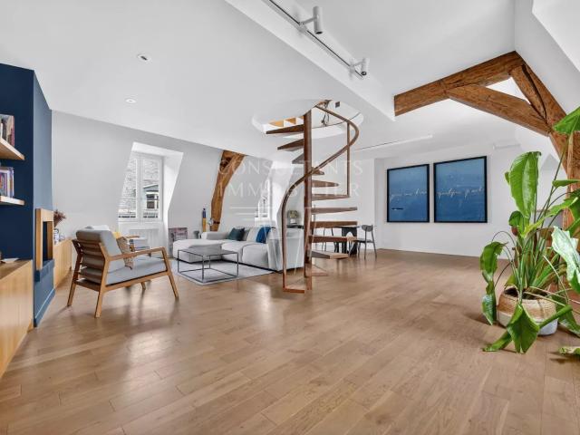 BEAUX ARTS. APPARTEMENT TRAVERSANT