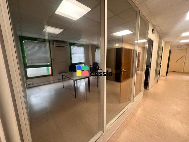 ? BEAUX BUREAUX EN ZONE FRANCHE 6 PARKINGS – LE MANS ?