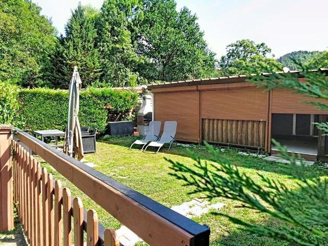 Beauzac 43, mobil home de 26 m2 habitables, 2 chambres sur 146 m2 de terrain