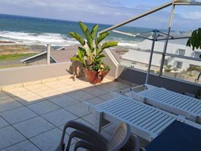 beach front holiday unit in manaba s.