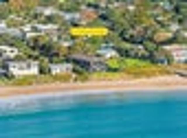 Beach Front Matapouri Bay!