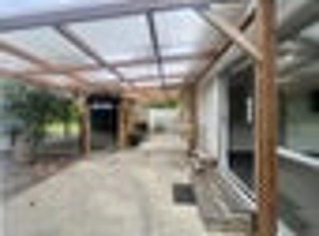 Beach Haven, 2 bedrooms, $650 pw