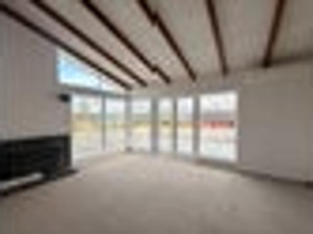 Beach Haven, 3 bedrooms, $650 pw