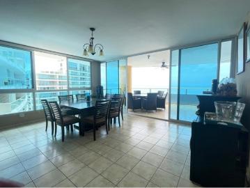 Beachfront penthouse for sale in Playa Serena, Nueva Gorgona