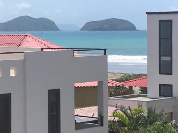 BeachFront Villa: Se Vende Villa Cerca del Mar y Frente al Mar en Puerto Cayo