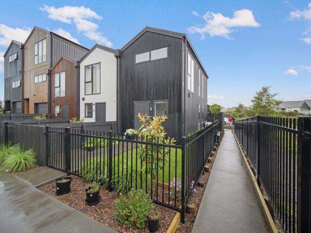 beachlands, 2 bedrooms