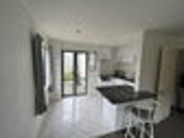 Beachlands, 2 bedrooms, $480 pw