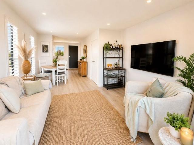 beachlands, 2 bedrooms