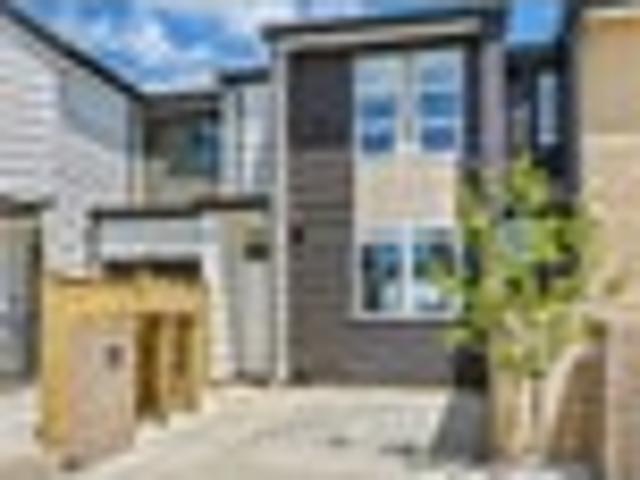 Beachlands, 2 bedrooms, $620 pw