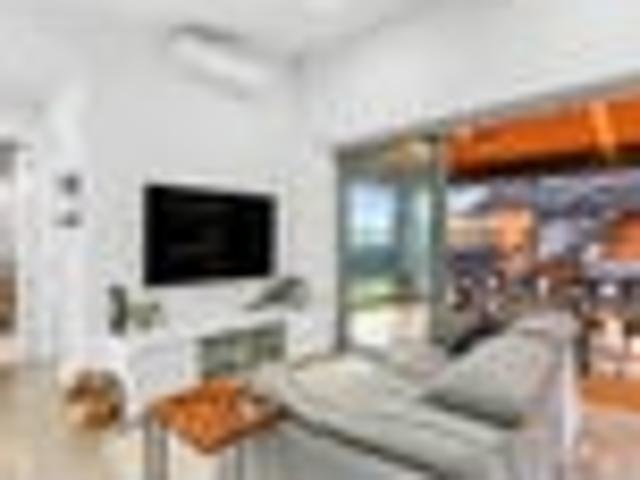 Beachlands, 2 bedrooms, $750 pw