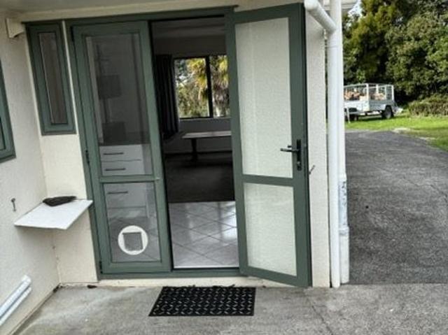 Beachlands, 2 bedrooms