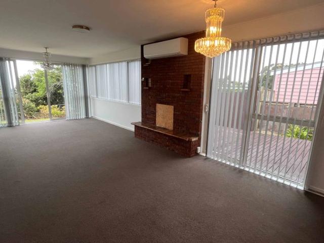 Beachlands, 3 Bedrooms with Sea Views