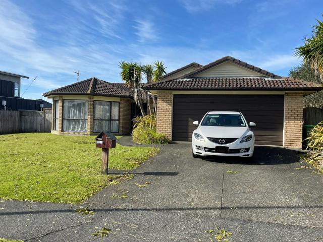 Beachlands, 4 Bedrooms
