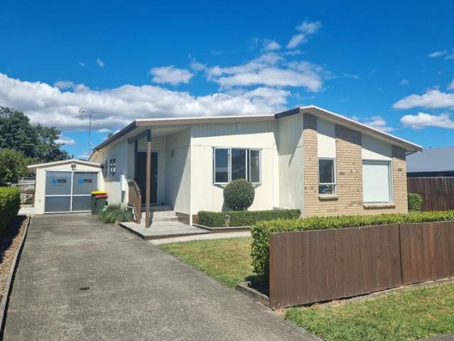 beachlands, 4 bedrooms