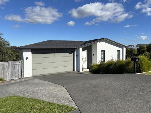 beachlands, 4 bedrooms