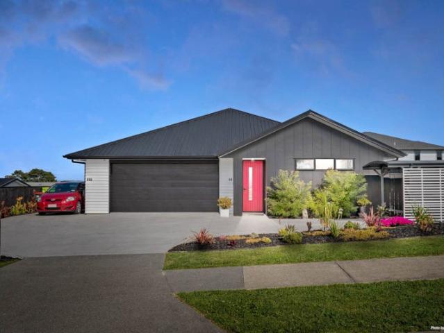 Beachlands, 4 bedrooms